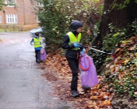 Lads Litter Picking Hayes Lane